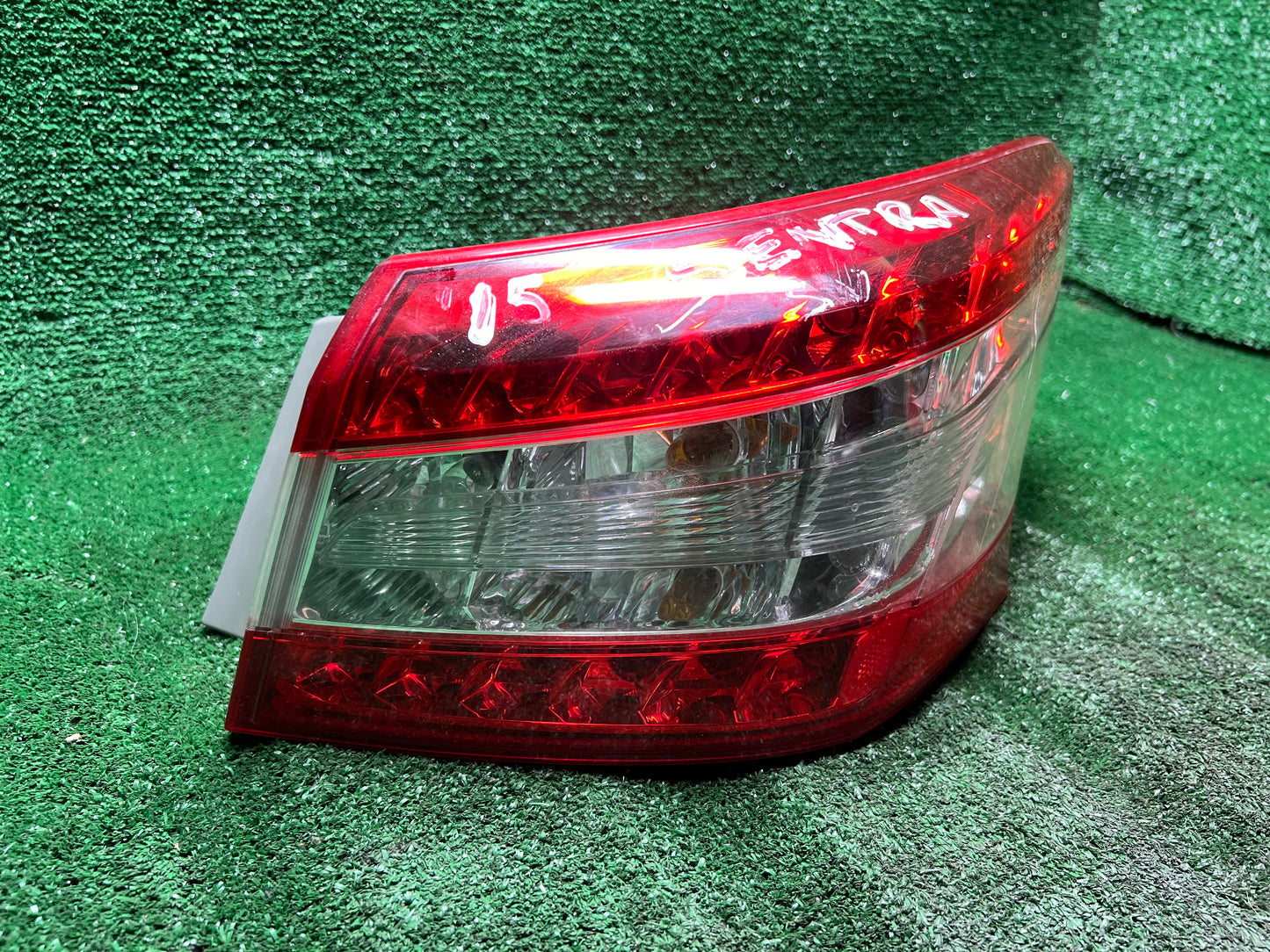 Tail Light Taillamp Right Outer Passenger RH For 2013 2014 2015 Nissan Sentra