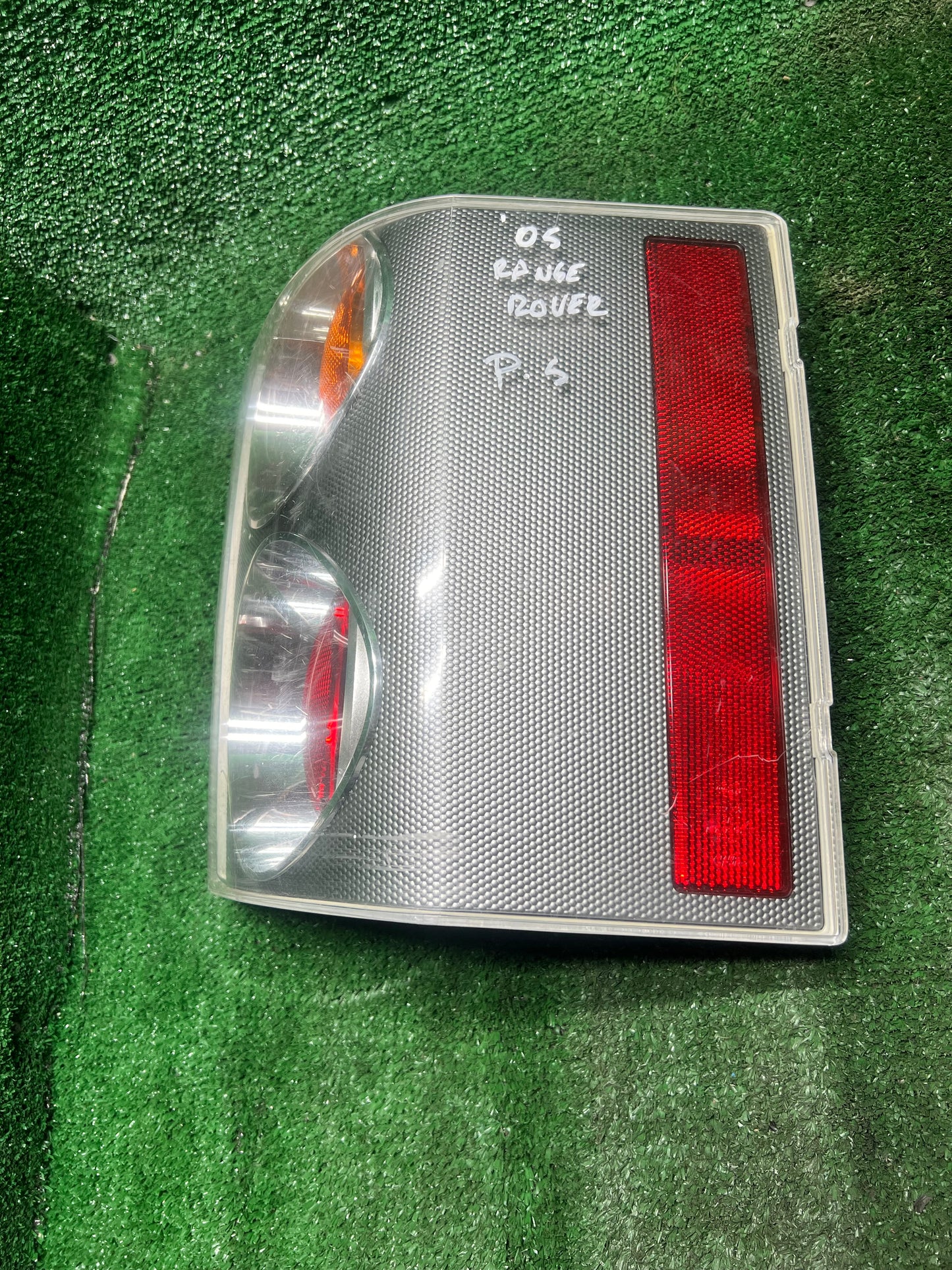 2SD 238 003-361 Tail Light Right H for Land Rover Range Rover III