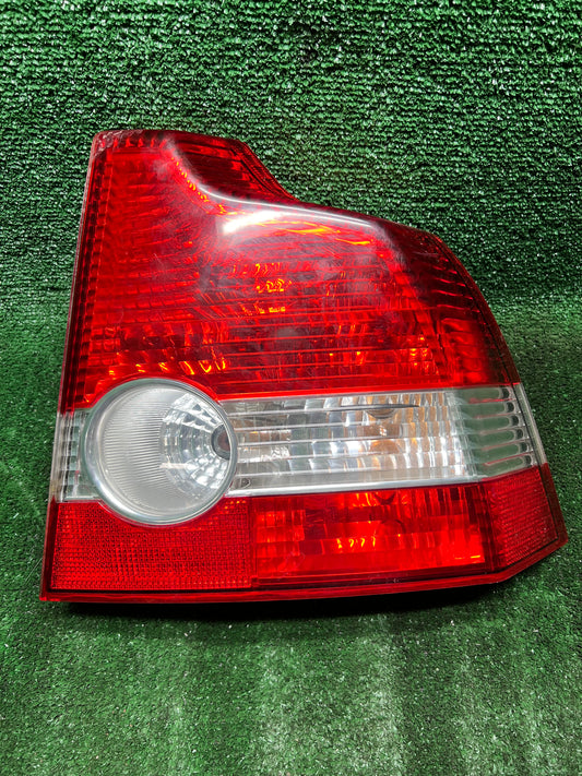 2004-2007 Volvo S40 Right Rear Tail Light OEM 30698347