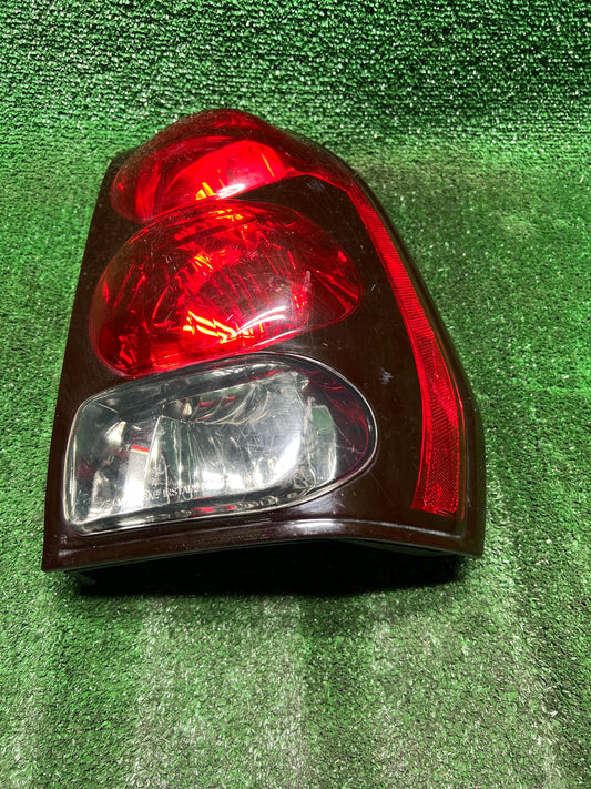 2002-2009 Chevy Trailblazer Trail Blazer Brake RH Tail Light Signal Lamp